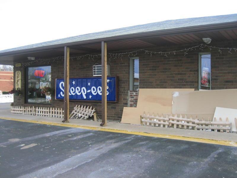 Sleep-Ees Inn, Saginaw & Frankenmuth Exterior photo