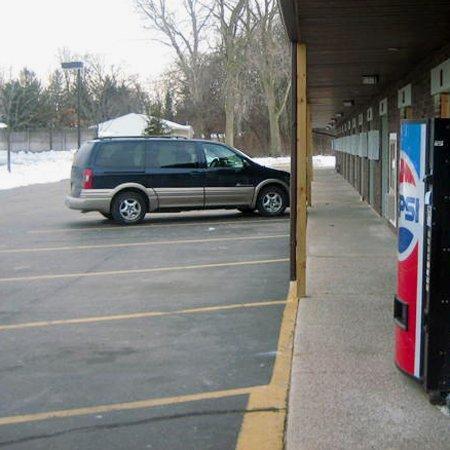 Sleep-Ees Inn, Saginaw & Frankenmuth Exterior photo